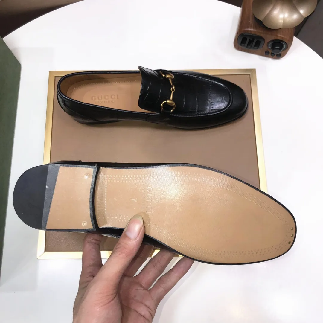 Men's shoes 💰580💰[GUCCI—Gucci] The latest high-end version of Gucci. Official website new model. Available at the same time at counters, the uppers are made of original cowhide imported from Italy/matched with the original special material splicing design concept; "highlight, high-end, grade, extravagance" and exquisite workmanship (original mesh fabric) sole: original factory special outsole size (38-45) (custom-made 45 non-returnable)